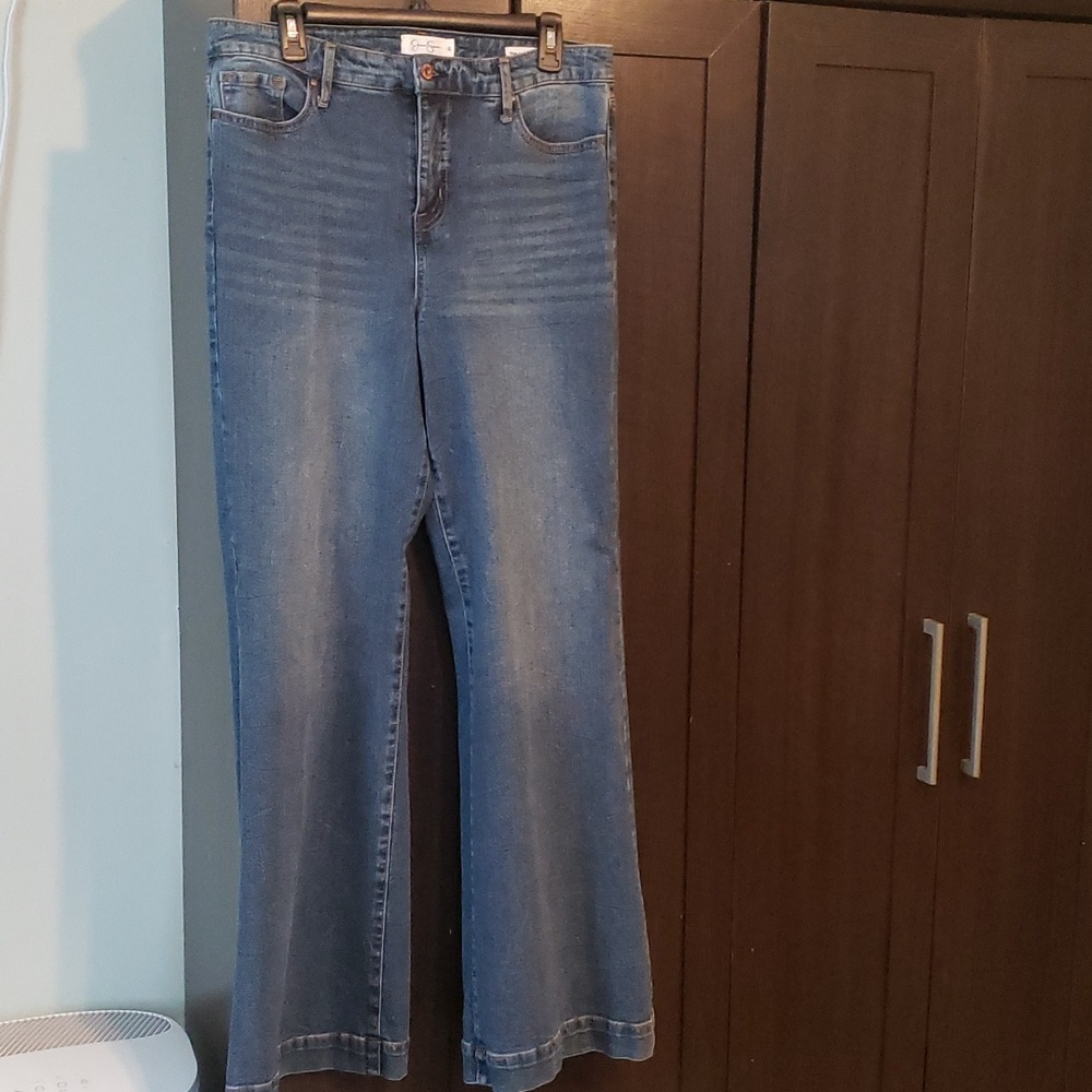 Jessica Simpson wide leg trouser